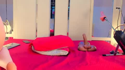   online show from April 13, 8:37 am