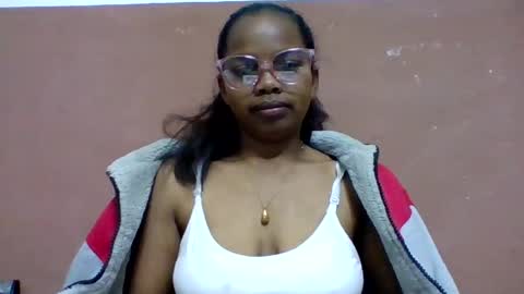 juliah02 online show from July 6, 6:07 am