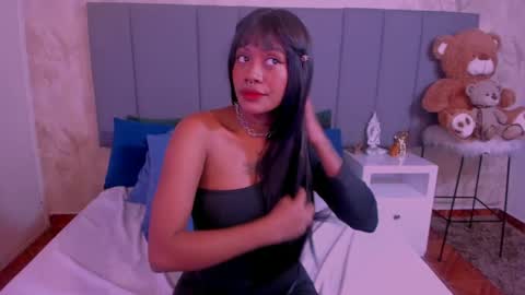 Snapshot of julianamiller chatting on February 18, 2:16 am juli online show from February 18, 2:16 am