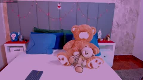 Snapshot of julianamiller chatting on December 26, 3:38 am juli online show from December 26, 3:38 am