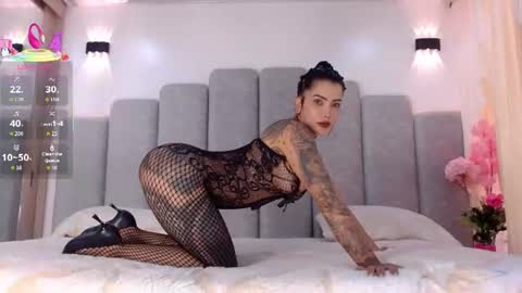 juliane_swee1 online show from July 7, 7:38 pm