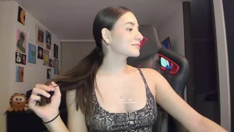 Jeimy Help me to reach 100 thumbs up online show from November 24, 1:29 am