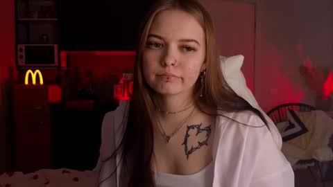 julidropp online show from November 5, 6:13 pm