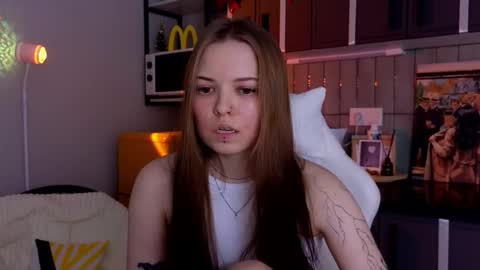 julidropp online show from December 18, 6:12 pm