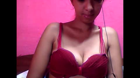 julie0612 online show from February 20, 5:44 am