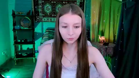 juliedaniel online show from June 24, 8:57 am