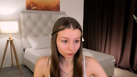 juliedaniel online show from November 26, 8:26 am