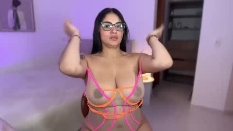 Julieta92  online show from October 22, 12:10 pm