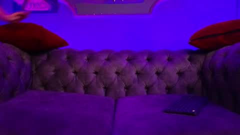 Snapshot of julieta_russell chatting on March 11, 12:17 pm Julieta online show from March 11, 12:17 pm