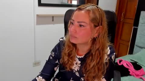 julieta_star69 online show from February 2, 7:13 pm