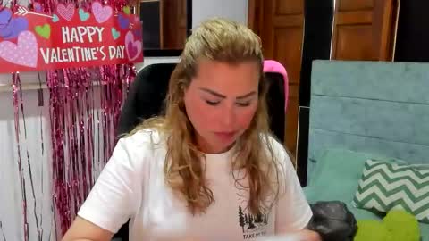 julieta_star69 online show from February 16, 7:14 pm