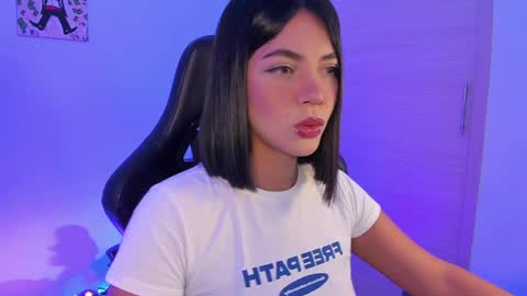 Snapshot of julietariverss chatting on January 20, 10:51 am Julieta online show from January 20, 10:51 am