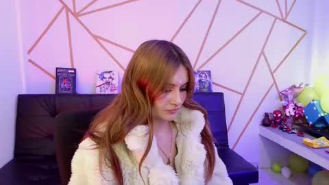 JULIANA online show from November 30, 8:35 pm