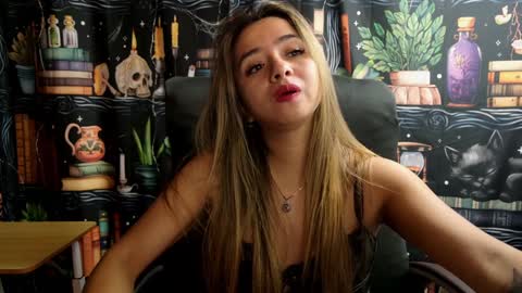 Julietta Jackson online show from January 1, 10:24 pm