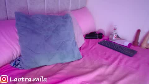 Snapshot of juliettaa_1 chatting on October 22, 4:17 am IG mila delux online show from October 22, 4:17 am