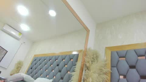 juliette_pretty_ online show from April 17, 9:50 pm