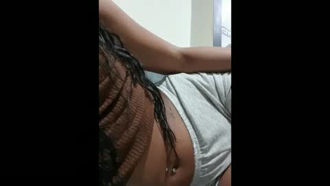 julinhaaq online show from September 19, 5:50 am