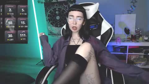 Baroness Von Cringe online show from February 18, 5:44 pm