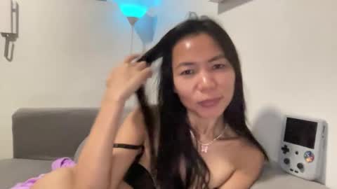 Snapshot of junovaughn chatting on September 9, 1:33 pm junovaughn online show from September 9, 1:33 pm