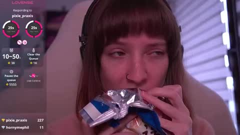 Julia online show from September 30, 7:36 am