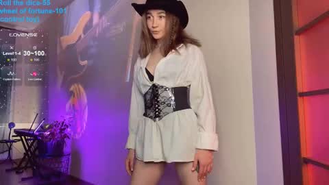 Jessica  I will be here on Tuesday November 26th online show from November 4, 6:46 pm