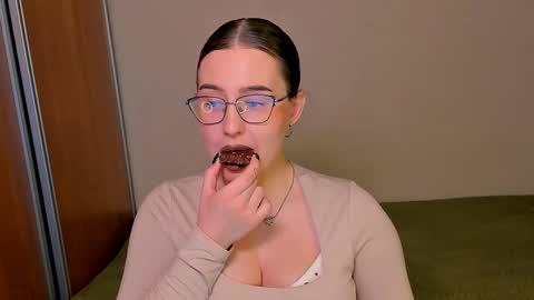 Nika and Mark online show from November 27, 1:19 am