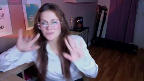 Snapshot of just_honey4u chatting on September 18, 1:53 pm just_honey4u online show from September 18, 1:53 pm