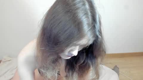 Jeni online show from September 25, 3:16 am