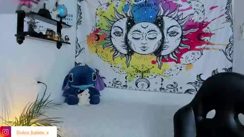 Sofia online show from November 7, 3:50 pm