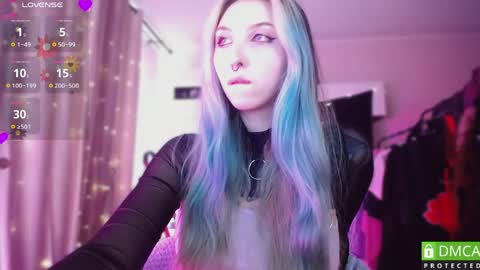 justmeowgirl online show from April 18, 6:05 am