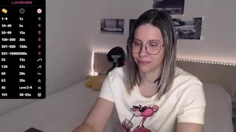 Julie online show from November 22, 5:10 am