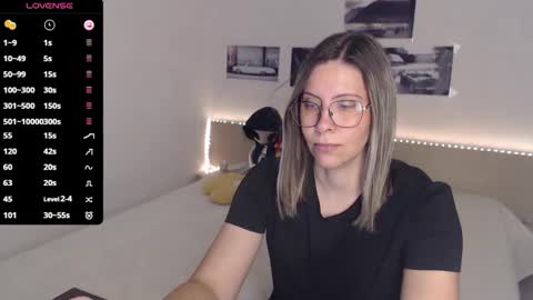 Julie online show from November 7, 5:13 am