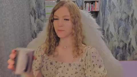 Juxsy online show from November 2, 10:40 am