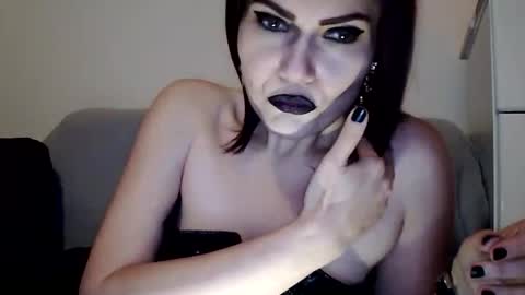 k_queen36 online show from January 8, 4:22 pm