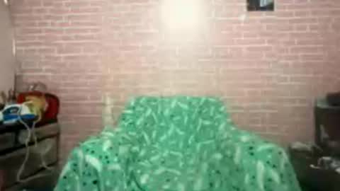 Emma online show from April 4, 2:38 pm