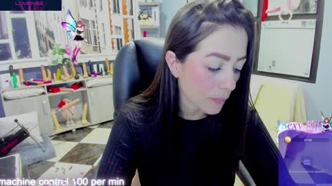 Snapshot of kagomme_h chatting on December 28, 5:33 am Antonella online show from December 28, 5:33 am