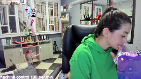 Snapshot of kagomme_h chatting on January 14, 4:36 am Antonella online show from January 14, 4:36 am