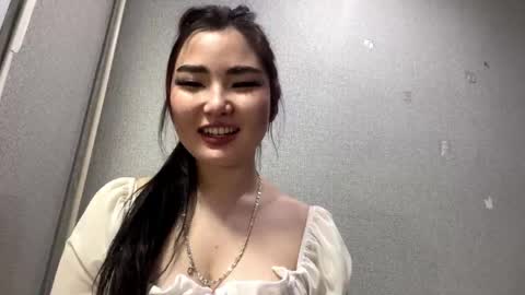 Sakura online show from March 24, 9:09 pm