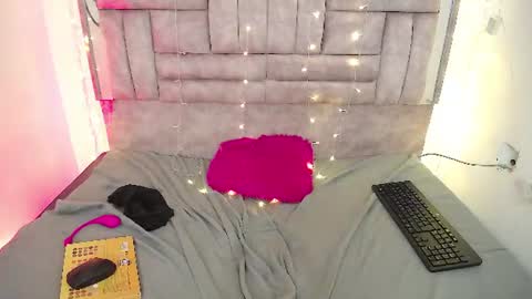 kali_raven online show from July 15, 10:31 am