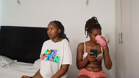 kandy_sweetss online show from April 7, 8:49 am