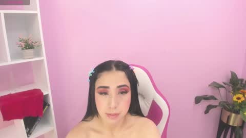Snapshot of kaory_azumi chatting on January 11, 6:44 pm kaory_azumi online show from January 11, 6:44 pm