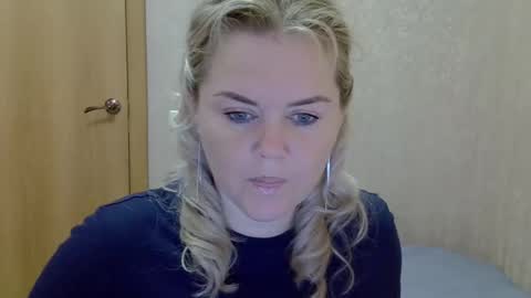 karennelsonx online show from September 9, 1:33 pm