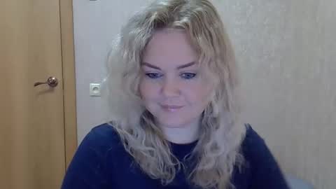 karennelsonx online show from October 4, 1:06 pm