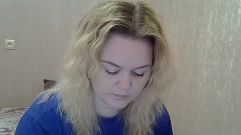 karennelsonx online show from March 3, 8:10 am