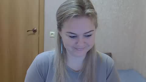 karennelsonx online show from November 1, 1:59 pm