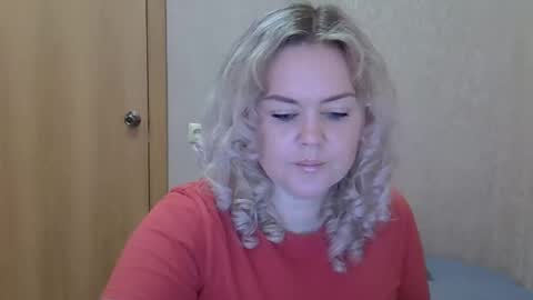 karennelsonx online show from March 15, 10:17 am