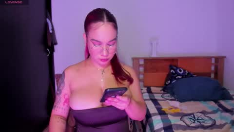 Snapshot of kari_ruiz chatting on September 9, 11:59 pm Karina online show from September 9, 11:59 pm
