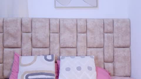 kariina_wong online show from November 26, 9:27 pm