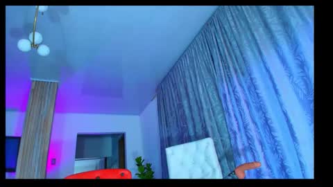 karina4squirt online show from November 19, 12:54 am