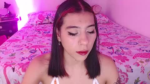 Snapshot of karla0524 chatting on September 17, 2:20 am KARLA online show from September 17, 2:20 am